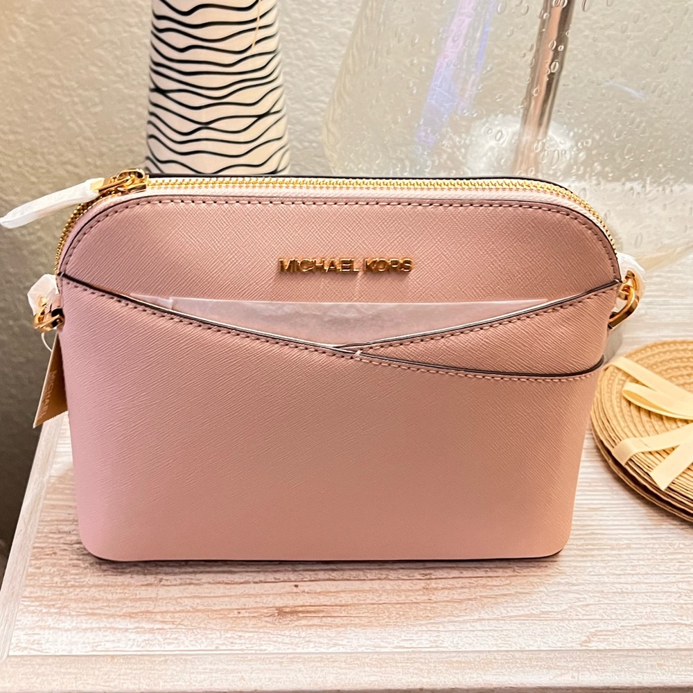 Michael Kors Jet Set Travel Medium Dome Crossbody Bag